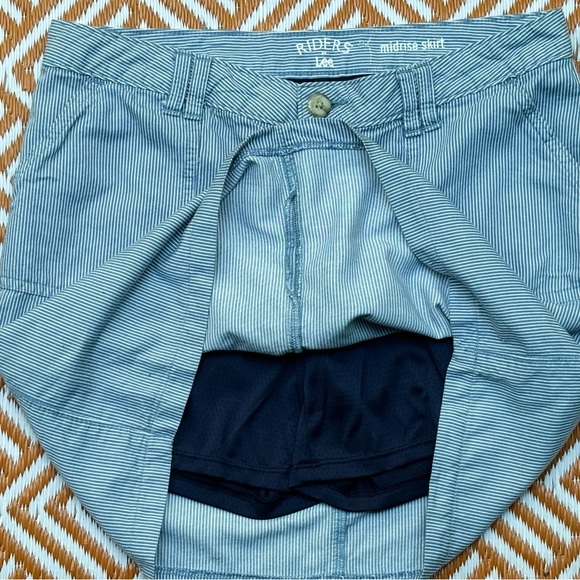 Riders by Lee Railroad Mid Rise Skorts - Picture 2 of 6